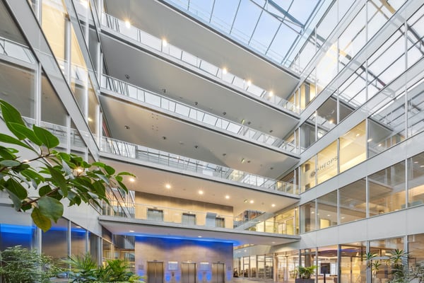 Surfaces mixtes à louer à Plan-les-Ouates 3