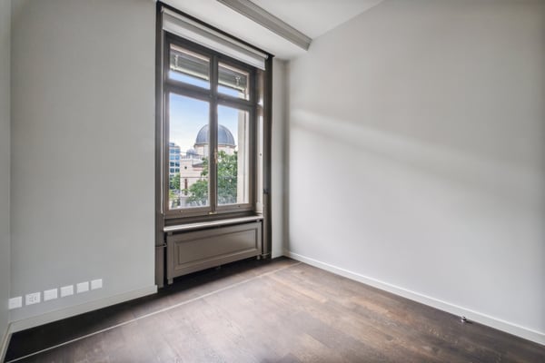 Surfaces de bureaux à louer dans le quartier des banques à Genève 5