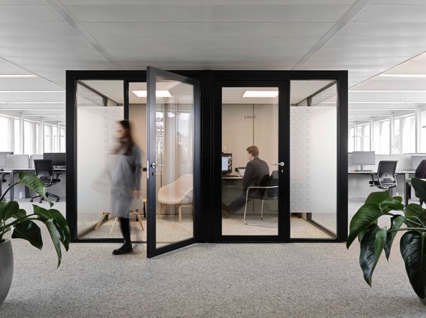 Magnifiques surfaces de bureaux avec vue sur le lac à louer à Lausanne 7