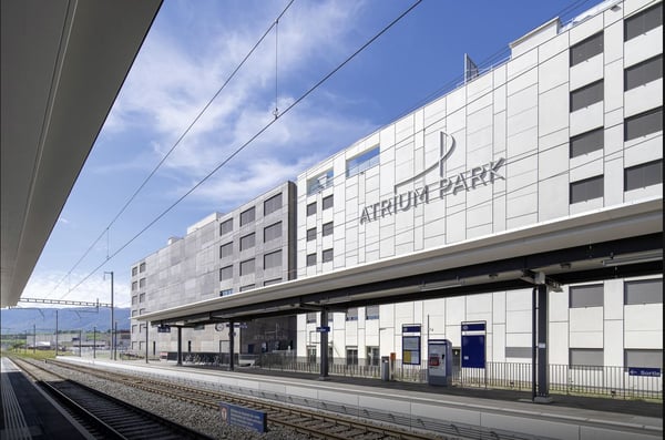 Surfaces mixtes à louer dans un immeuble neuf au pied de la gare 3