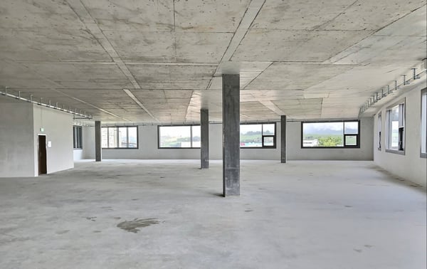 Surfaces mixtes à louer dans un immeuble neuf au pied de la gare 7