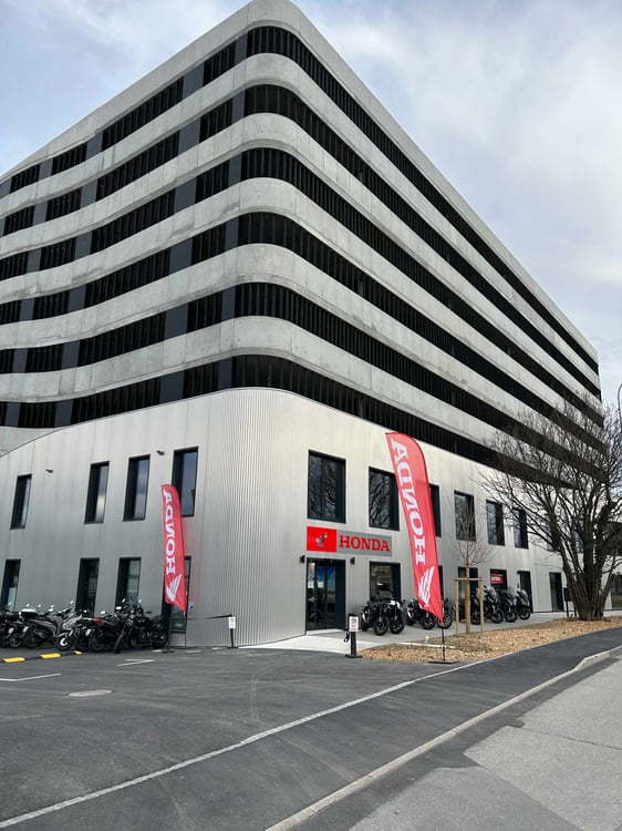 Surface mixte à louer dans un ensemble immobilier neuf 1