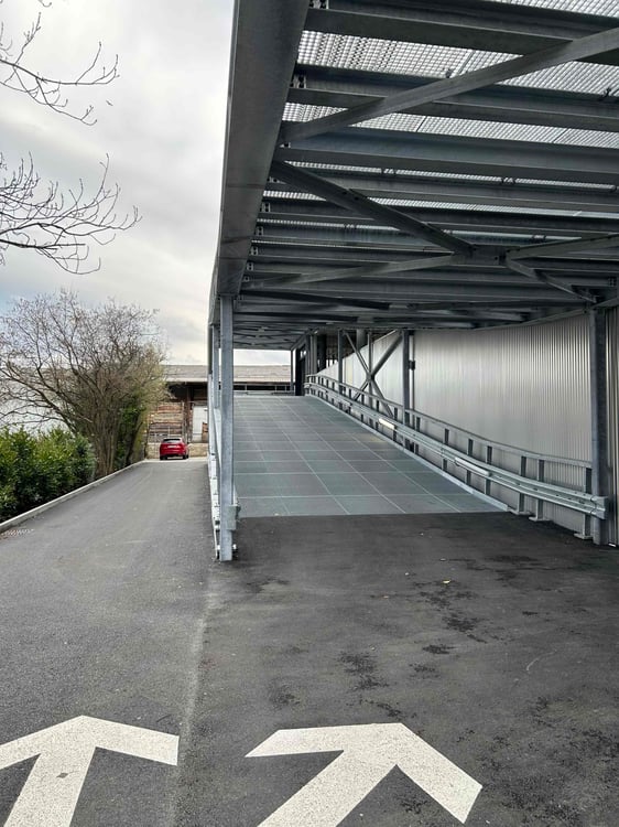 Surface mixte à louer dans un ensemble immobilier neuf 4