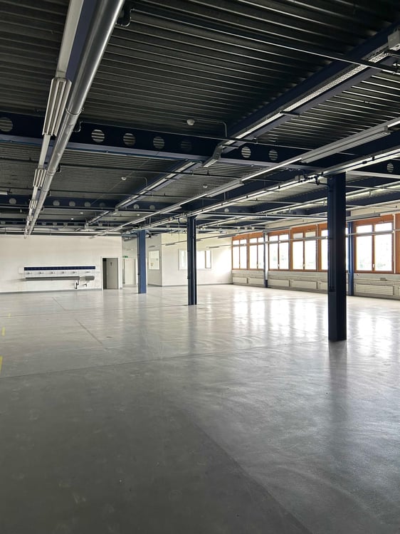 1'703 m2 de surfaces artisanales et administratives à louer au PAV 4