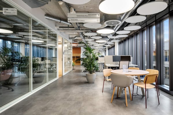 Magnifiques surfaces de bureaux avec vue sur le lac à louer au Biopôle 5