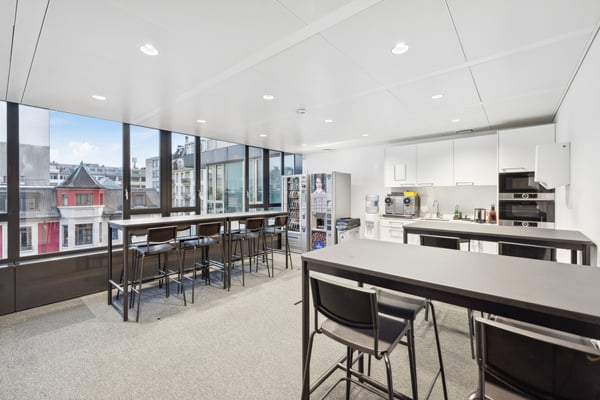 Champel - Bureaux de standing aménagés à deux pas du Léman Express 6