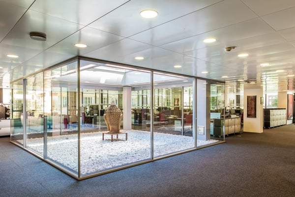 Champel - Bureaux de standing aménagés à deux pas du Léman Express 4