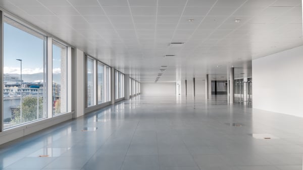 Veuillez découvrir l'immeuble TEMPO, au coeur de la ZIPLO. Batiment moderne et high-tech avec services. 7