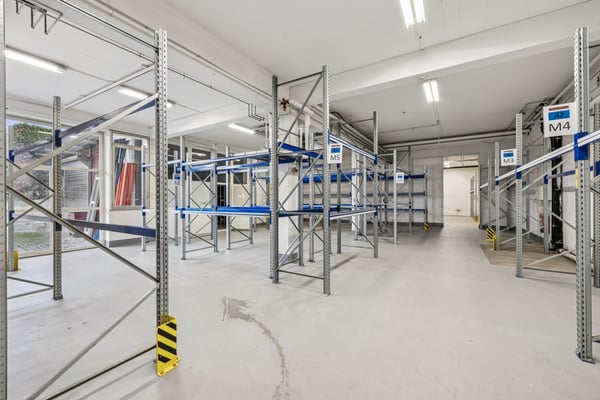 Surface industrielle/stockage à louer 6