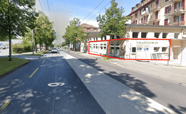 Arcade/bureau/locaux à louer 100 & 150 m2 env. 1