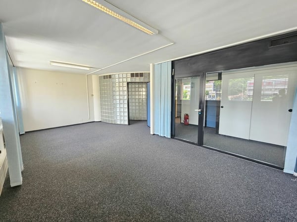 Achetez Vaud bureaux à Renens moins cher qu'un loyer et/ou profitez d'une rentabilité à +7%! 7