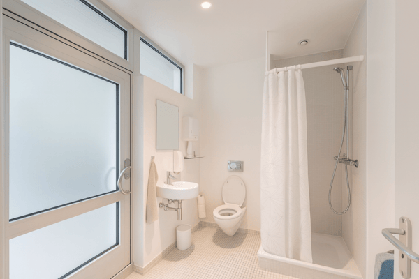 Bureaux clés en main, modernes et lumineux, face au lac. copie 7