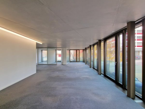 Surfaces de 120 m² bureau aménagées à louer immédiatement à Lausanne