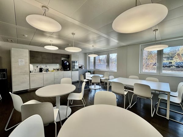 Grand plateau de bureaux de 850 m2 divisibles 450 m2 Gare CFF Morges ! 2