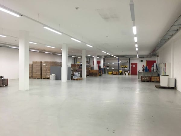 Vaud locaux bureaux, atelier et stockage de 2700 m2 à louer à Cheseaux 5