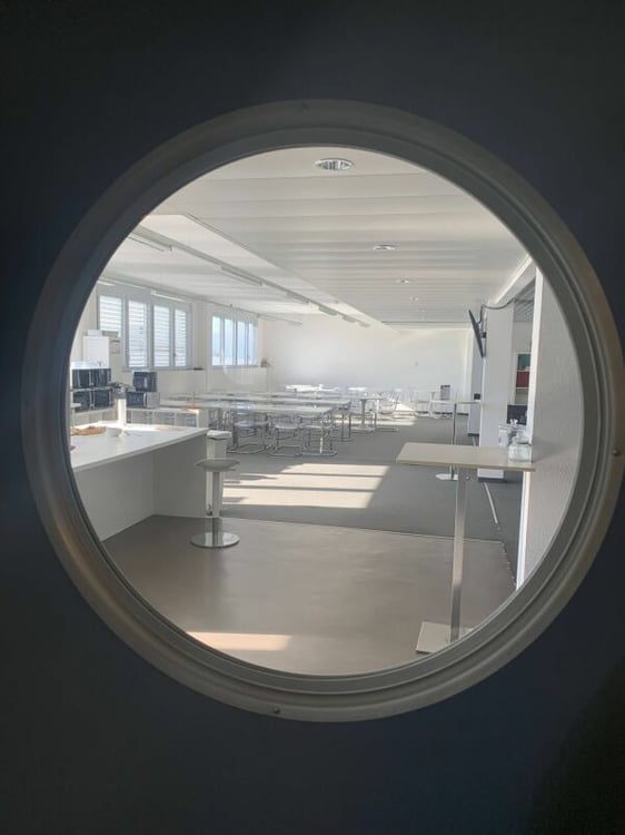 Vaud locaux bureaux, atelier et stockage de 2700 m2 à louer à Cheseaux 3