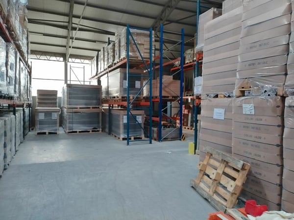 Vaud locaux bureaux, atelier et stockage dans immeuble de 4500 m2 à louer à Romanel