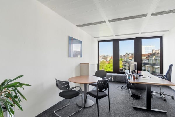 2 plateaux divisibles de 685 m² avec vue sur le lac 3