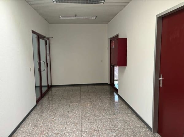 Le-Mont en Budron achetez vos bureaux à CHF 1500/m2 ! 330 m2 libres. 7
