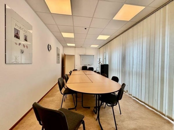 Le-Mont en Budron achetez vos bureaux à CHF 1500/m2 ! 330 m2 libres. 2