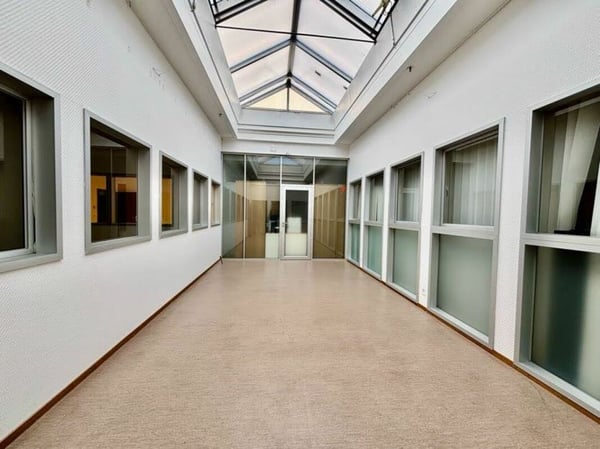 Le-Mont en Budron achetez vos bureaux à CHF 1500/m2 ! 330 m2 libres. 8