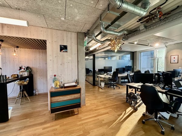 Une surface se libère ! Proche lac, transports, bureau de 360 m2 à louer à Morges 3