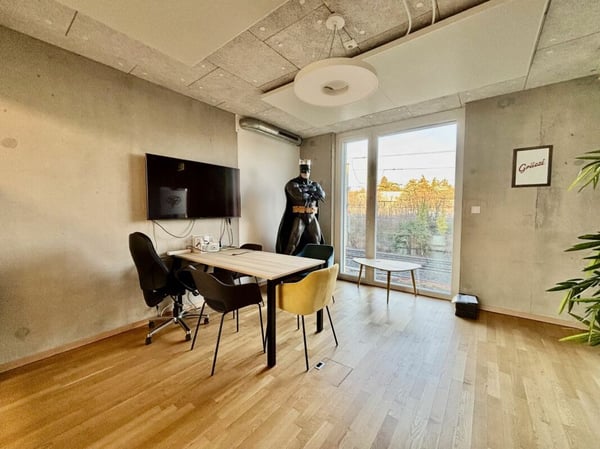 Une surface se libère ! Proche lac, transports, bureau de 360 m2 à louer à Morges 6