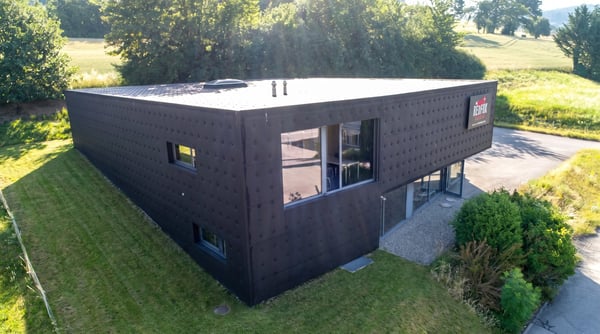 Magnifique bâtiment en zone artisanale 3