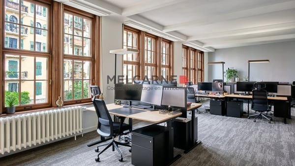 Bureaux de 2 500 m2 aménagés à louer 13