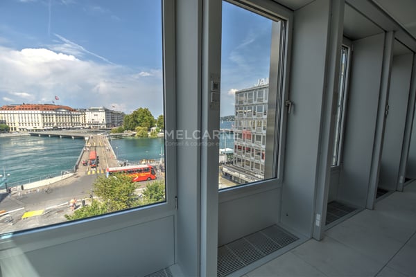 Rue du Rhône vue Rade - bureaux de 980 m2 4