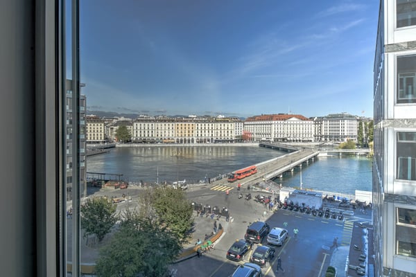 Rue du Rhône vue Rade - bureaux de 980 m2 3