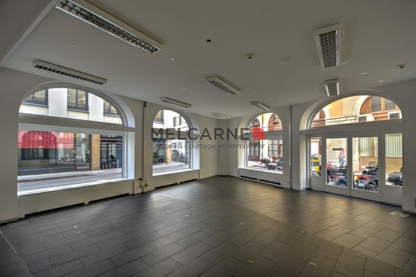 Arcade de 206 m² à louer au coeur de Genève 4