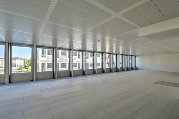 Bureaux d'exception de 1'608 m² avec vue sur la Rade - Rue du Rhône 3