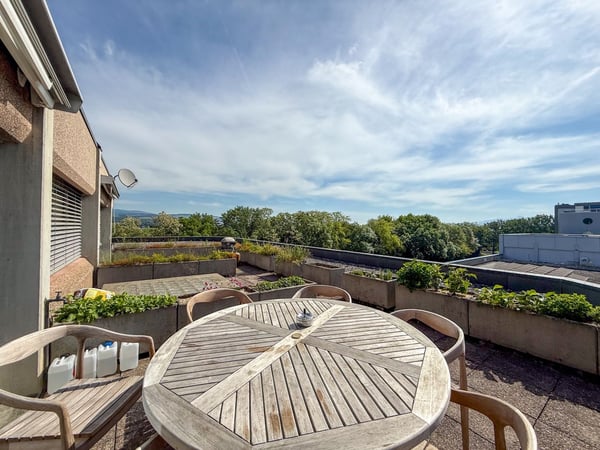 3 premiers loyers offerts - Grands bureaux à Nyon - Belle terrasse - Vue sur le lac 9