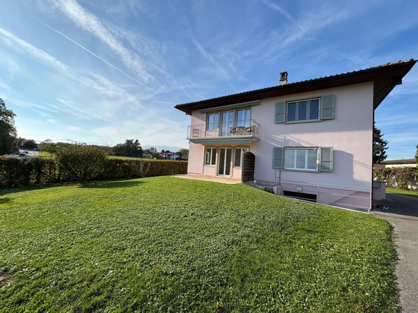 Bel appartement 1.5p - 2 CHB / Jardin avec vue lac / Atelier privatif 9