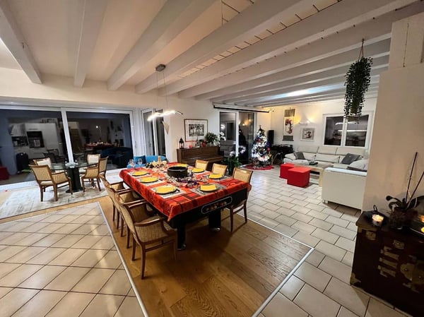 Grande maison avec piscine et vue panoramique - Villars-Burquin (VD) 1