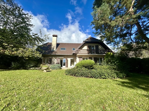 Agréable villa de 1 pièces avec un grand jardin située à Divonne-les-Bains 2