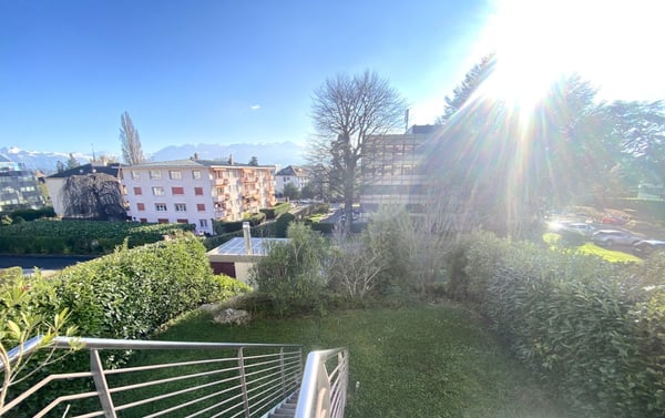 Rare à la vente - Duplex d'exception avec jardin et vue imprenable sur les montagnes 8