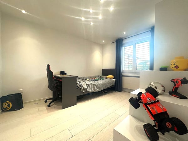 Magnifique Villa individuelle à Penthalaz / 5 CHB / 2 SDB / Terrasse / Piscine 11