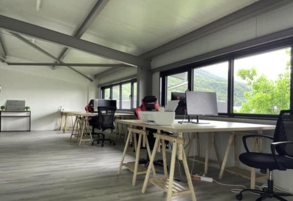 Bureau de 17m1 au Bouveret 3