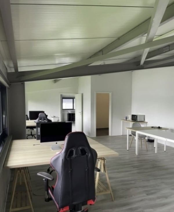 Bureau de 17m1 au Bouveret 2