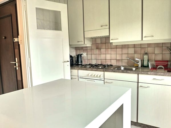 Bel appartement meublé à Lausanne / 2.5P / 2 CHB / 1 SDB / 1 Balcon 5