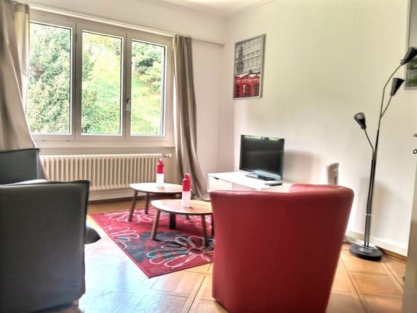 Bel appartement meublé à Lausanne / 2.5P / 2 CHB / 1 SDB / 1 Balcon 2