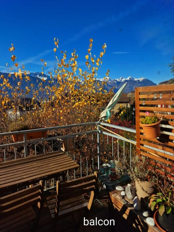 À louer - Magnifique triplex de 2.5 pièces au coeur du centre historique d'Ollon (VD) 1