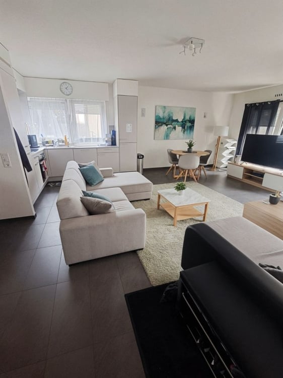 À louer - Bel appartement de 6.5 pièces au rez-de-chaussée à Servion (VD) 1