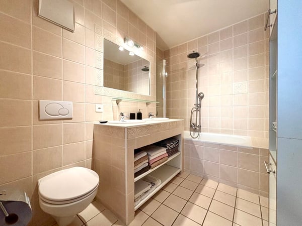 Bel appartement meublé de 3.5p avec petite terrasse à côté de la gare à Gland 8