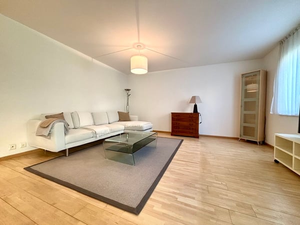 Bel appartement meublé de 3.5p avec petite terrasse à côté de la gare à Gland 3
