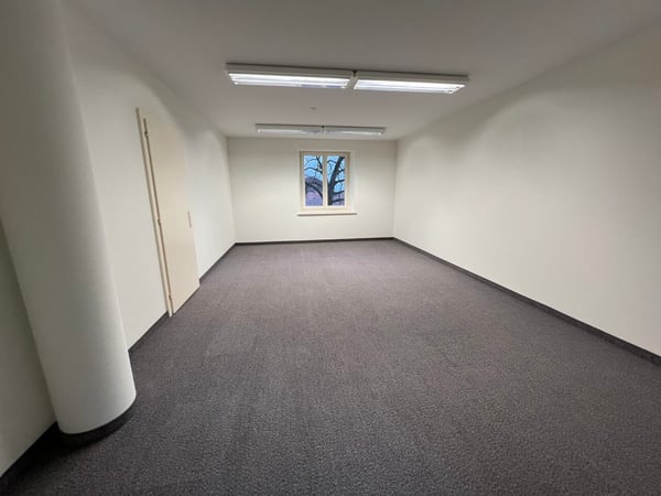 Bureau privatif de 26m² au Château de Vaumarcus 3