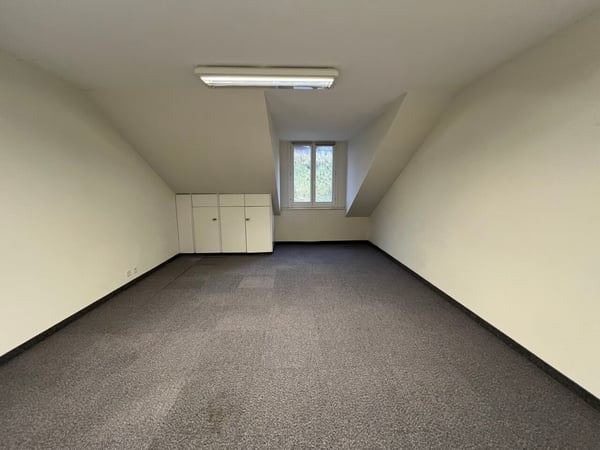 Bureau privatif de 30m² au Château de Vaumarcus 2