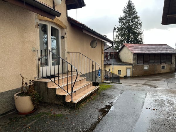 Bureau/atelier/local de 96m² au Château de Vaumarcus 3